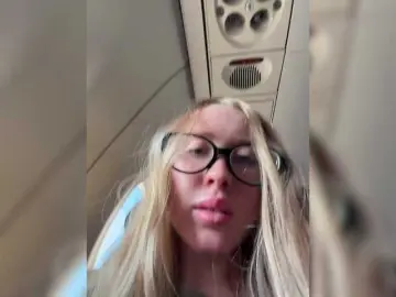 Likachkaa  live sex cam