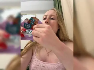 Likachkaa  live sex cam