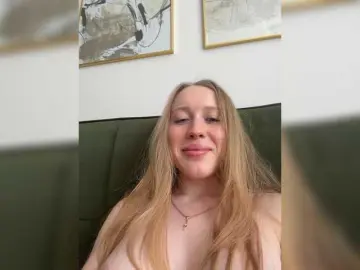 Likachkaa  live sex cam