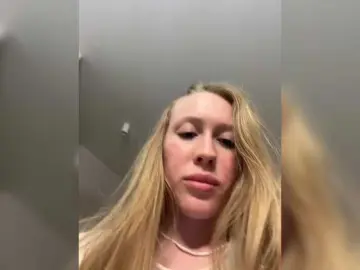 Likachkaa  live sex cam