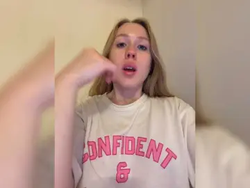 Likachkaa  live sex cam