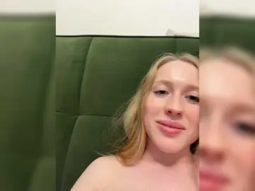 Likachkaa  live sex cam