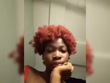 Plumnjuicy  live sex cam