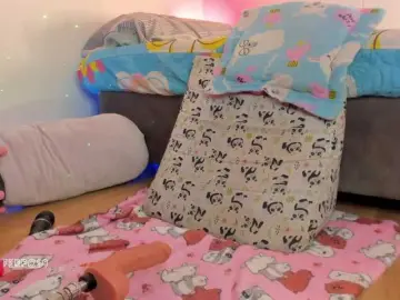 Princess-luna  live sex cam