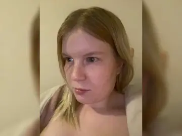 Amelia2004  live sex cam