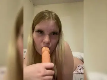 Amelia2004  live sex cam