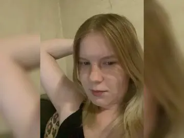 Amelia2004  live sex cam