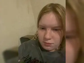 Amelia2004  live sex cam