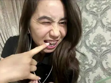 ClaudiaChouinard  live sex cam