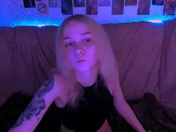 Lollyybaby  live sex cam