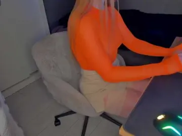 LoveLYYk  live sex cam