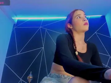 RedHeadSusy  live sex cam