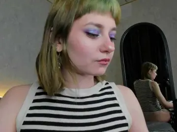 Scarle-Whisper  live sex cam