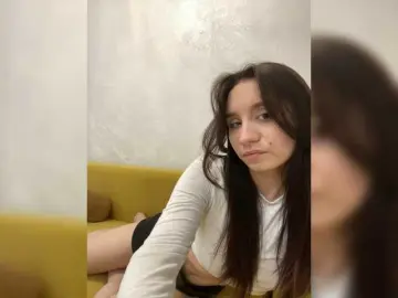 Vikssiii  live sex cam