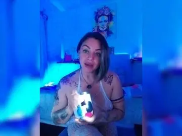 AdeleGreyhot  live sex cam