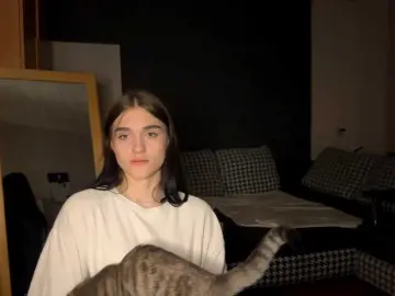 BobbyeMurrah  live sex cam
