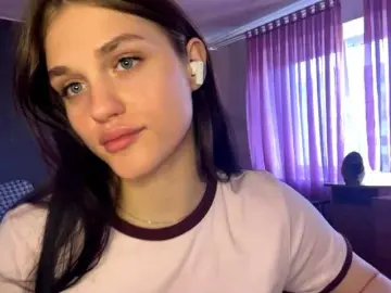 BobbyeMurrah  live sex cam