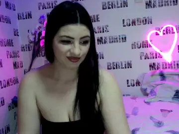Byahootgyrl  live sex cam