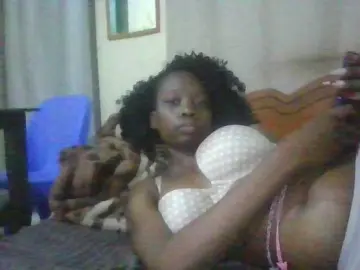 Essyknight  live sex cam