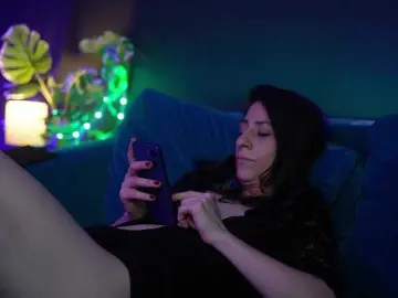 RubyRya  live sex cam