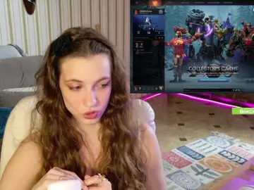 SarahSupershy  live sex cam