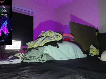 Bubblybubbles  live sex cam