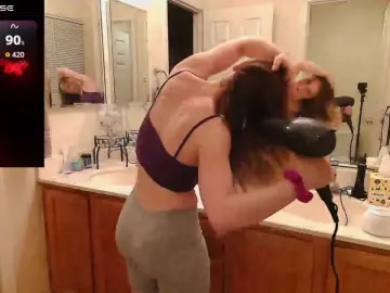 Bubblybubbles  live sex cam