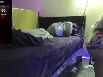 Bubblybubbles  live sex cam