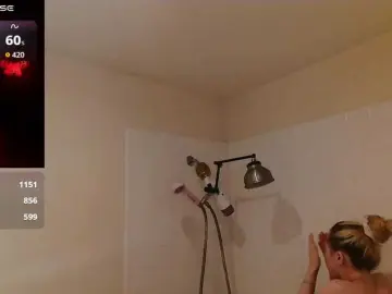Bubblybubbles  live sex cam