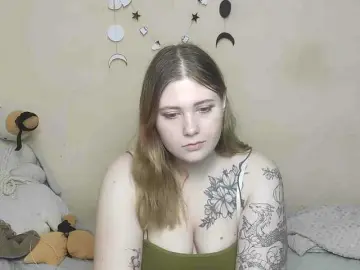 Foxyarty  live sex cam