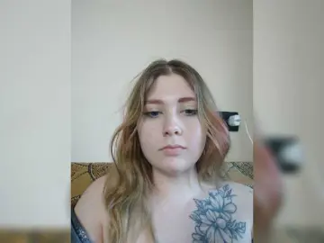 Foxyarty  live sex cam