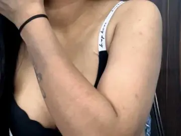 Dollmeenu  live sex cam