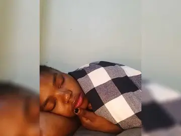 Glowgoddes  live sex cam