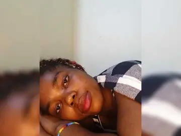 Glowgoddes  live sex cam