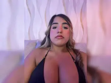 KiaraRose  live sex cam