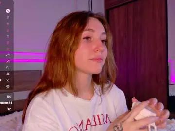 LunaXBaddie  live sex cam