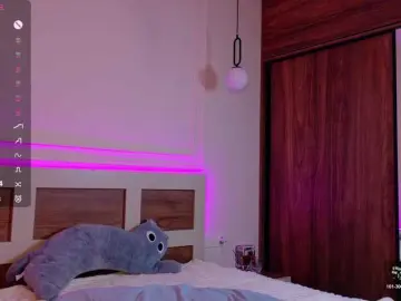 LunaXBaddie  live sex cam