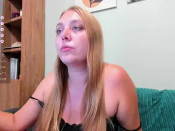 Malina2012  live sex cam