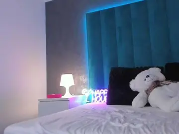 SkinnyJennifer  live sex cam