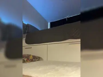 Vikulya1  live sex cam