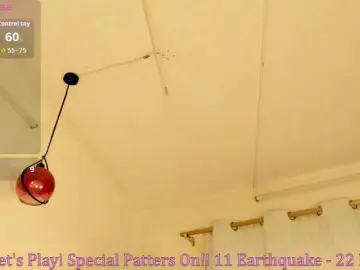 Caryn-Logan  live sex cam