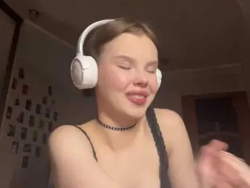 BreannTolbert  live sex cam