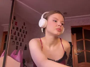 BreannTolbert  live sex cam