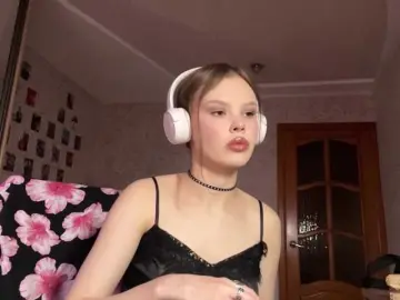 BreannTolbert  live sex cam