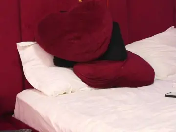 KiraDesirex  live sex cam