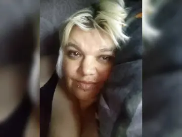 Klostea13  live sex cam