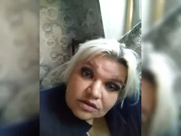Klostea13  live sex cam