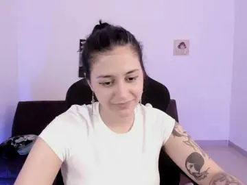 Lizzy-c-e-e  live sex cam
