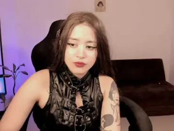 Lizzy-c-e-e  live sex cam