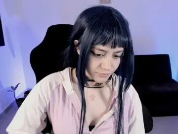 Lizzy-c-e-e  live sex cam
